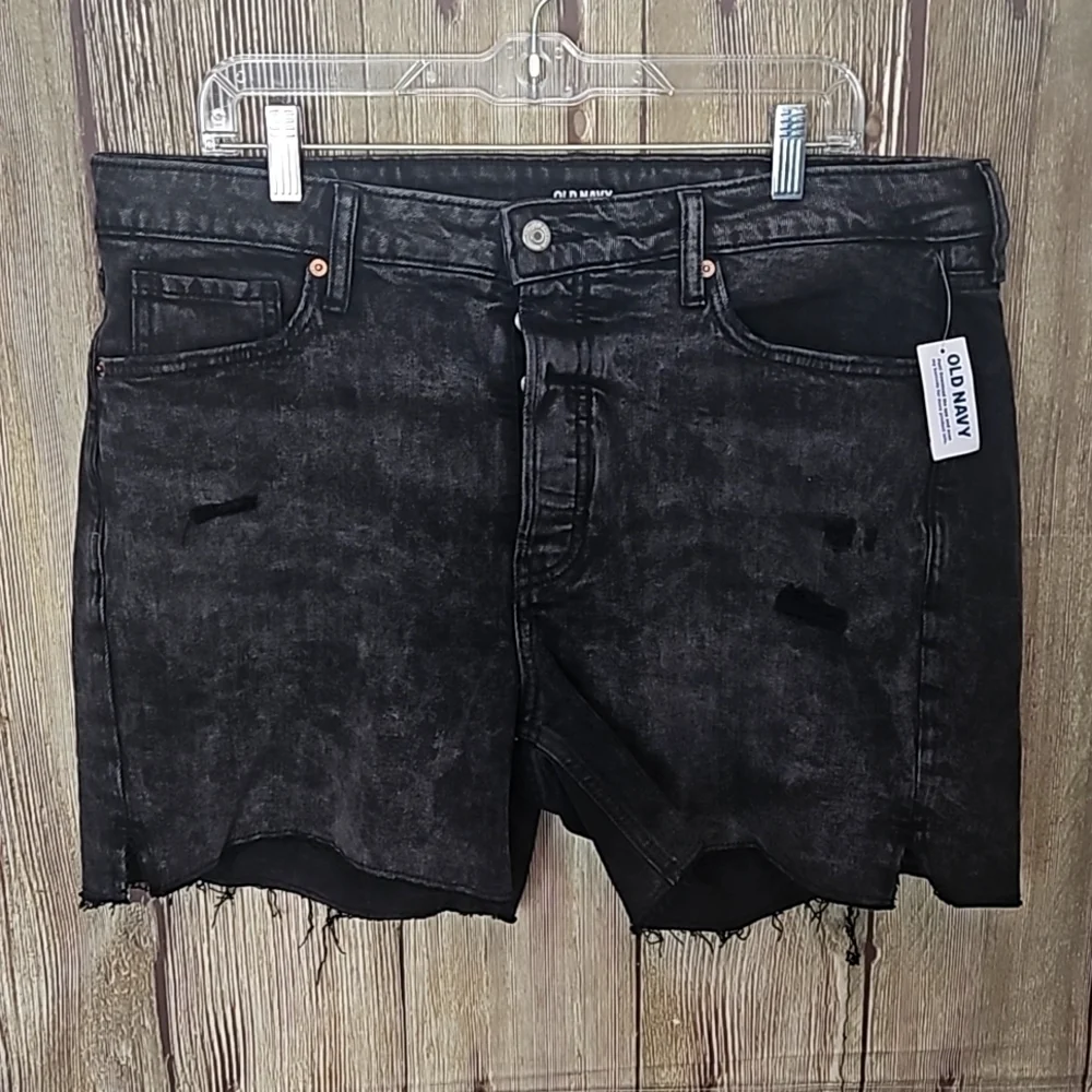 Womens Old Navy High Rise Shorts Distressed Straight Sz 16 - Picture 1 of 6
